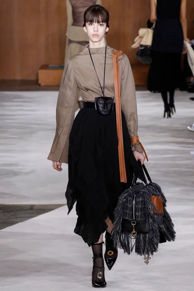 Look 14